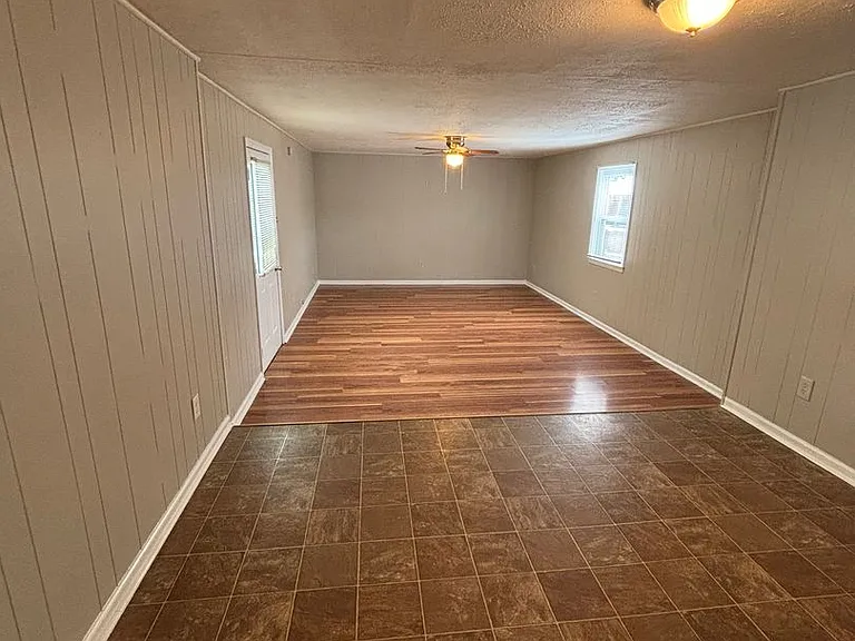 122 Fairlawn Ave — Photo 14