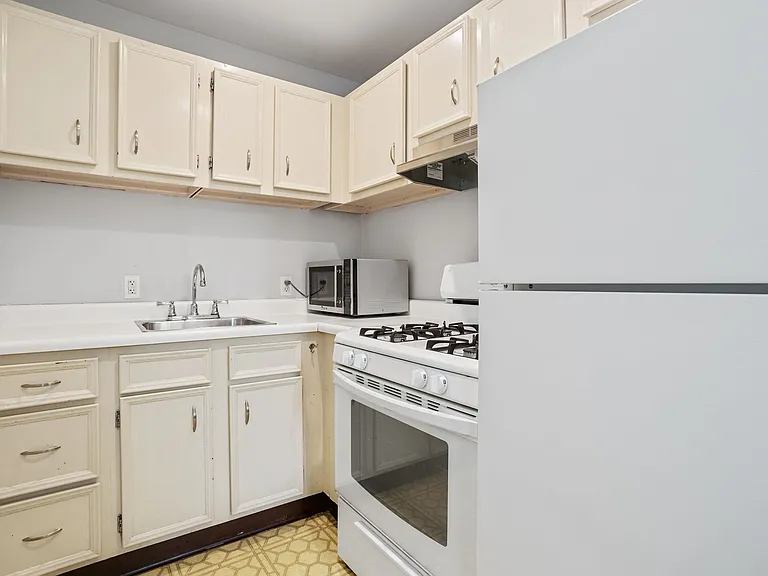 841 N Lincoln Ave — Photo 12