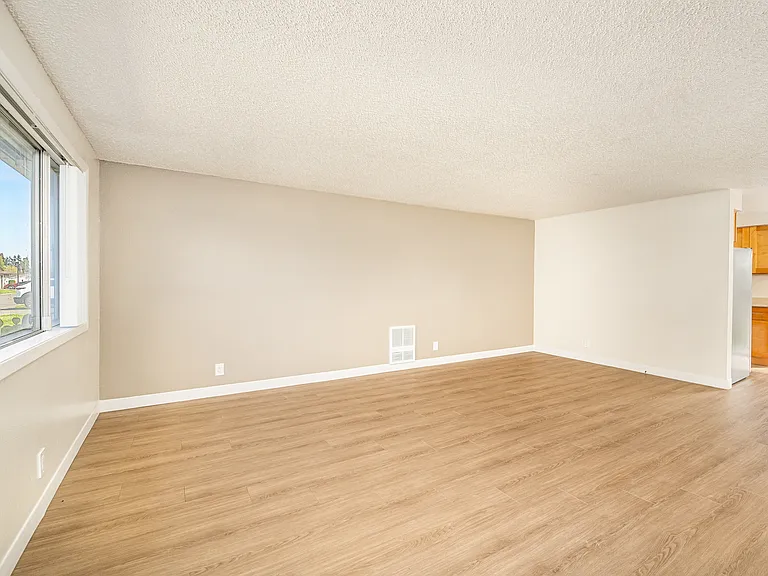 Hopkins Horizon Apartments — Photo 23