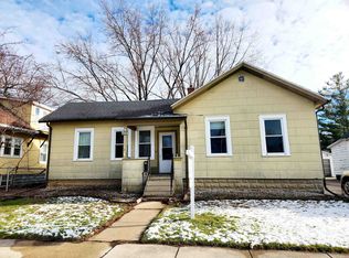 262 E 9th St, Fond Du Lac, WI 54935