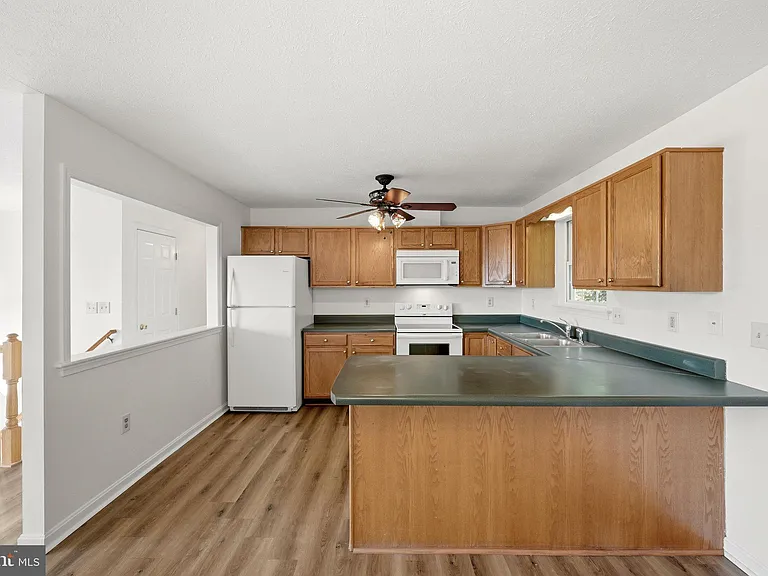 1183 River Bend Ct — Photo 18