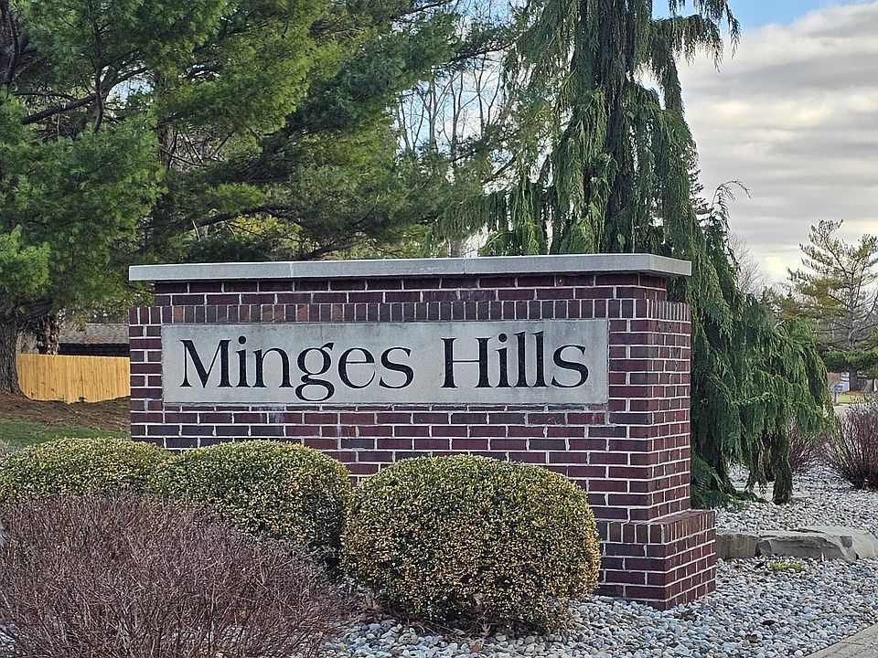2nd image of 123 Castleridge Dr