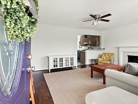 5th image of 812 Florence Ave