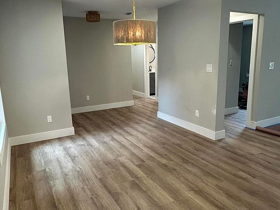 3rd image of 741 FRUIT COVE Drive E