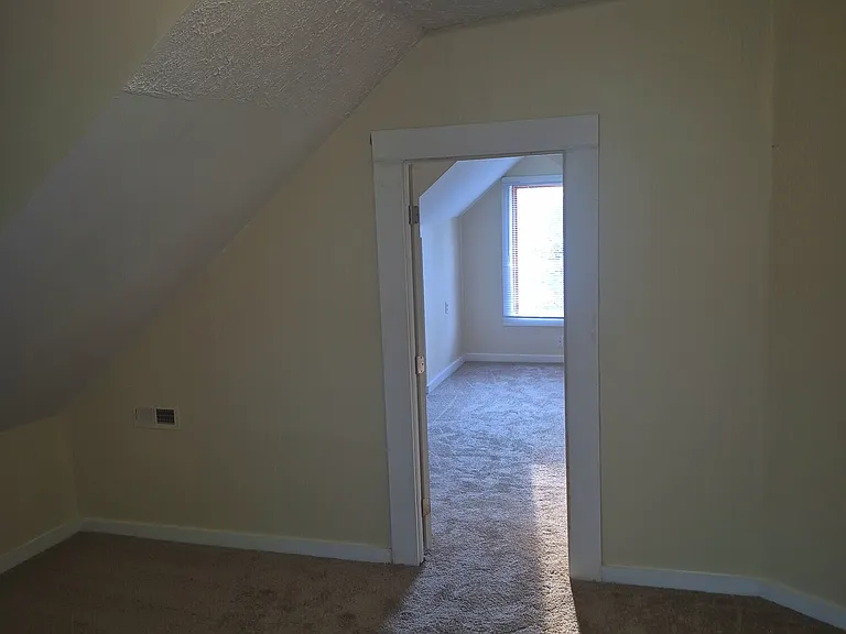 328 N Elder Ave — Photo 14