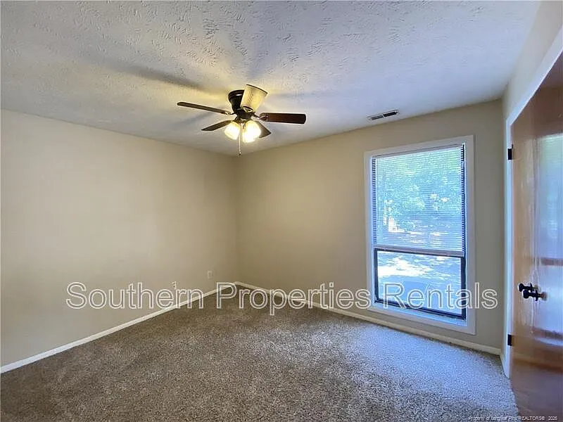 2 bed, 2.0 bath, 999 sqft, $1,225 — Photo 3