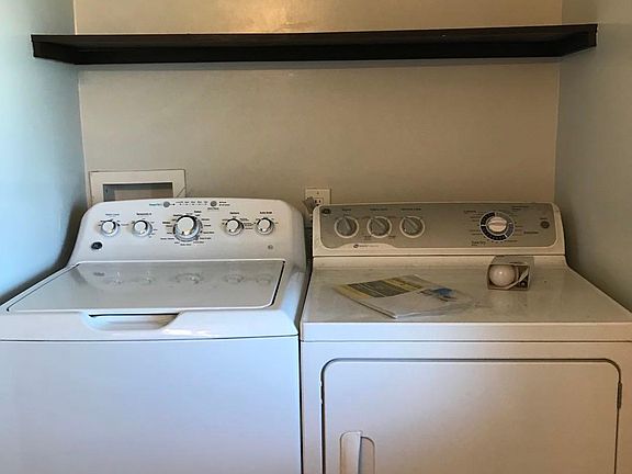 4th image of 3839 Vineyard Ave APT F