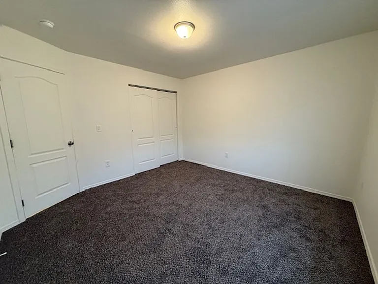 1340 Shaker Place — Photo 6