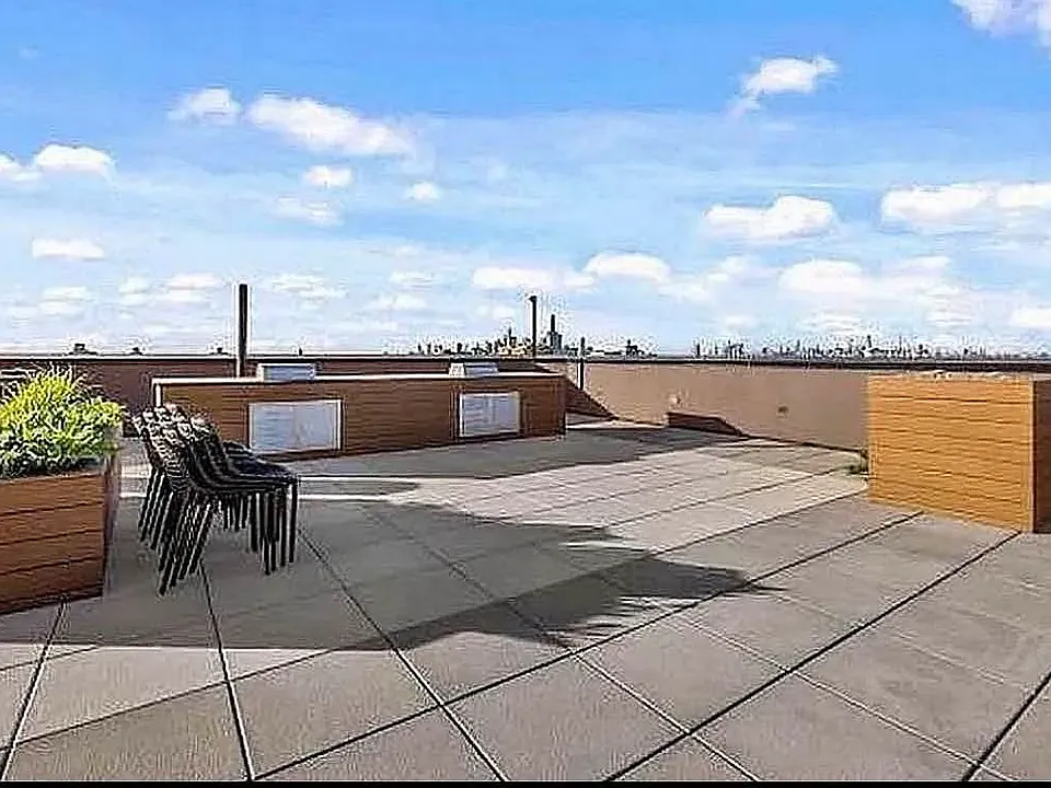 43 Columbia Pl #3B