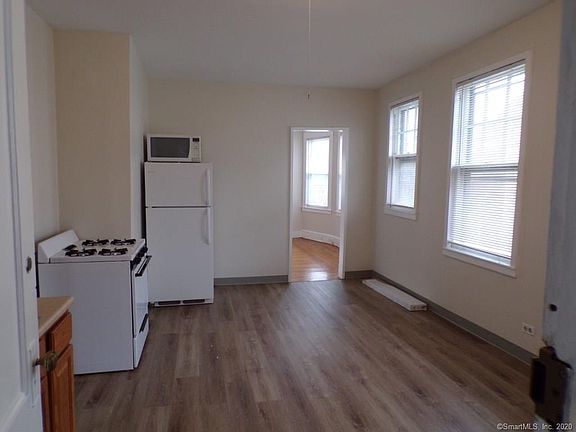 4th image of 454 Central Ave #2