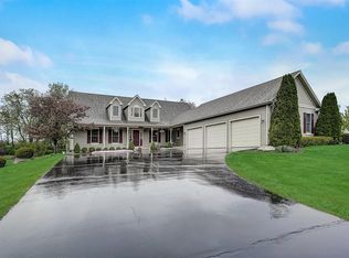 9220 Pine Needle Pass, Bull Valley, IL 60097