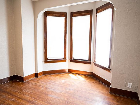 2nd image of 3041 California St