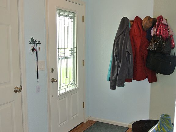 2nd image of 605 Dinwoody Way