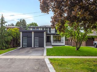 3049 Golden Orchard Dr, Mississauga, ON L4X 2V1