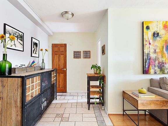 3rd image of 191 Willoughby St APT 10L