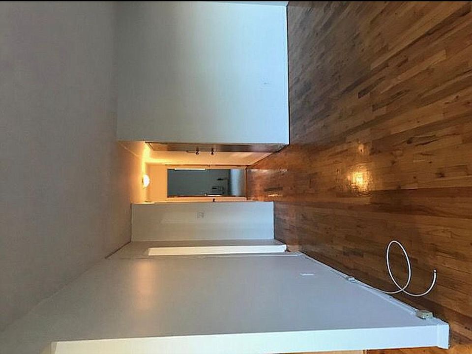 1st image of 2512 Parsons Blvd