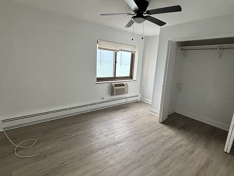 7337 S South Shore Dr #829 — Photo 4