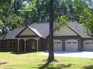 5499 Plantation Dr, Little Rock, AR 72206