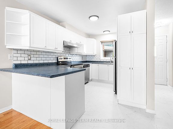 4th image of 395 Bell St S #7