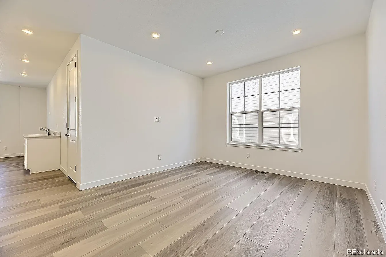 1 bed, 1000 sqft, $1,850 — Photo 4