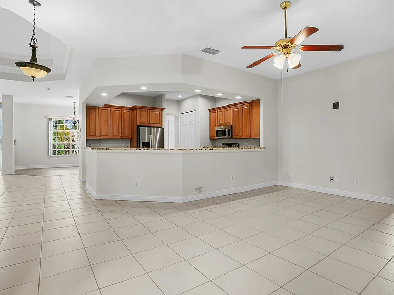 1092 SW Majorca Ave — Photo 14