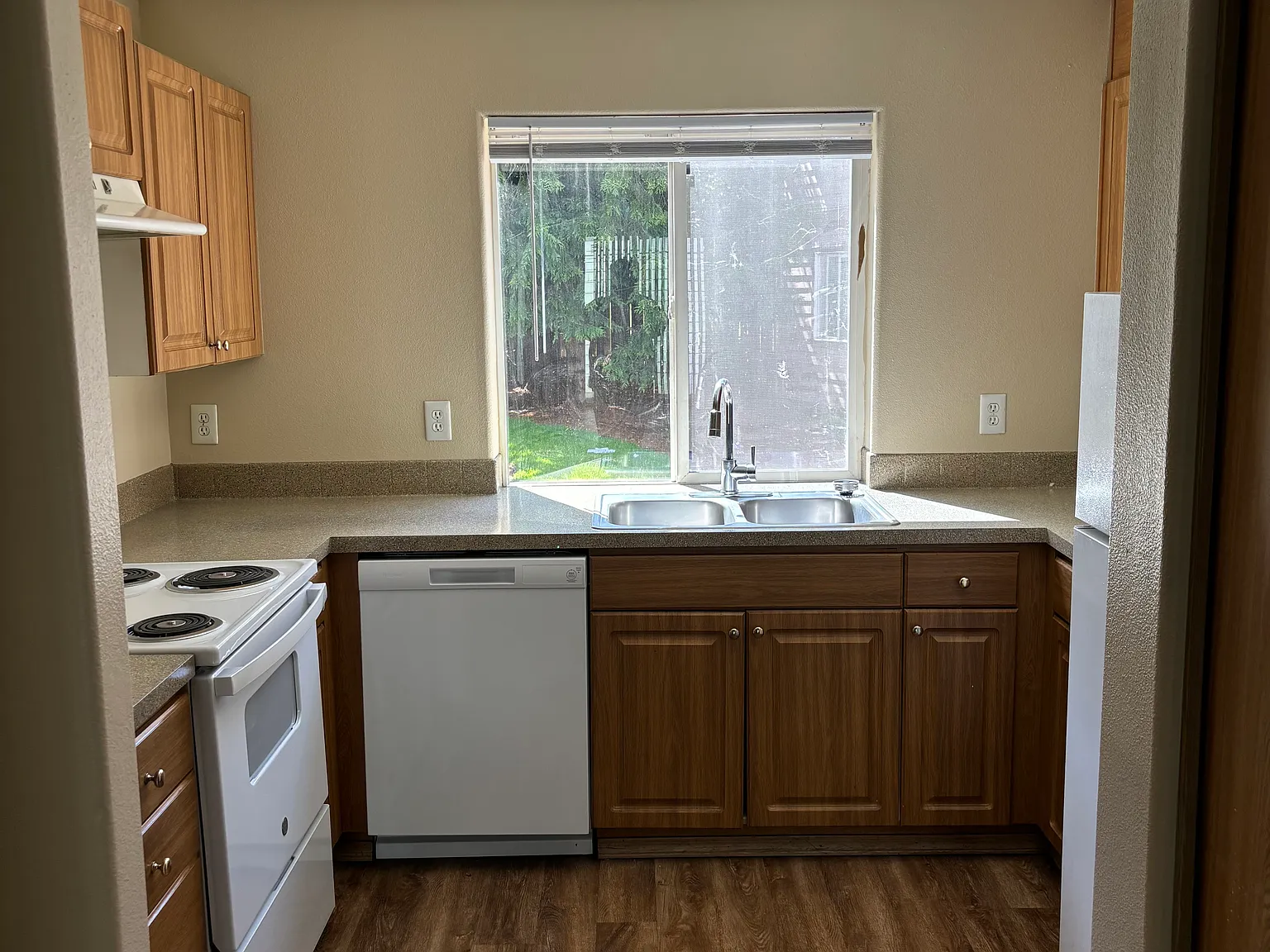 Las Briasas Apartments — Photo 1