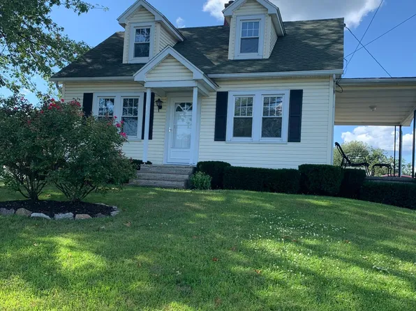 102 Kathryn St, Hamburg, PA 19526