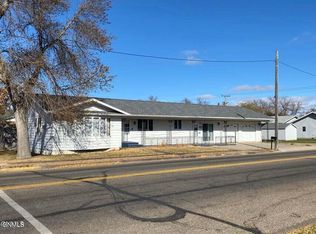 803 Beaver Ave, Wishek, ND 58495