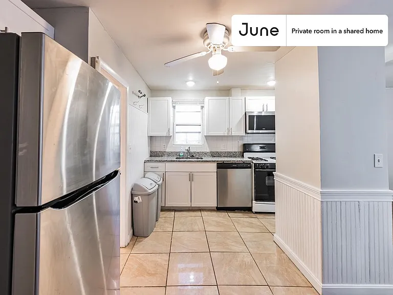 256 Hurley St #C — Photo 6