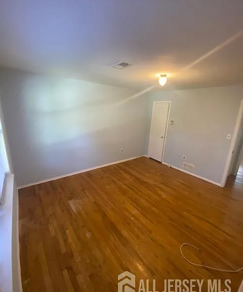1105 N Oaks Blvd — Photo 10