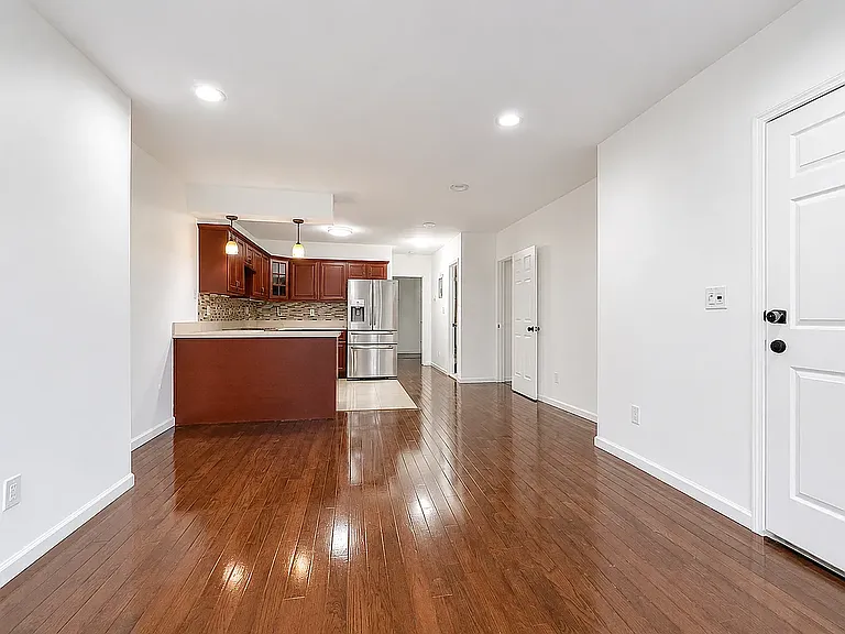 120A Covert St #1A — Photo 5