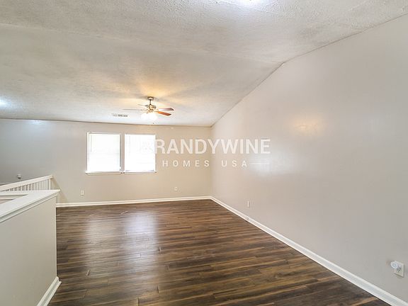 5th image of 2037 Mallard Way