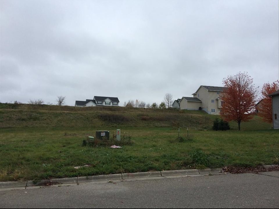 2nd image of 607 Overlook Dr