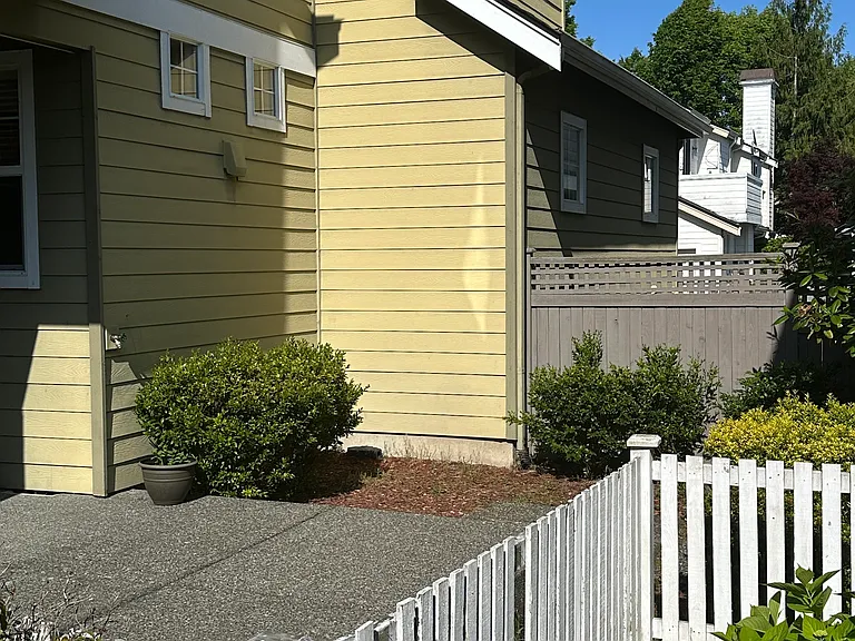 18866 NE 63rd Way #103 — Photo 5