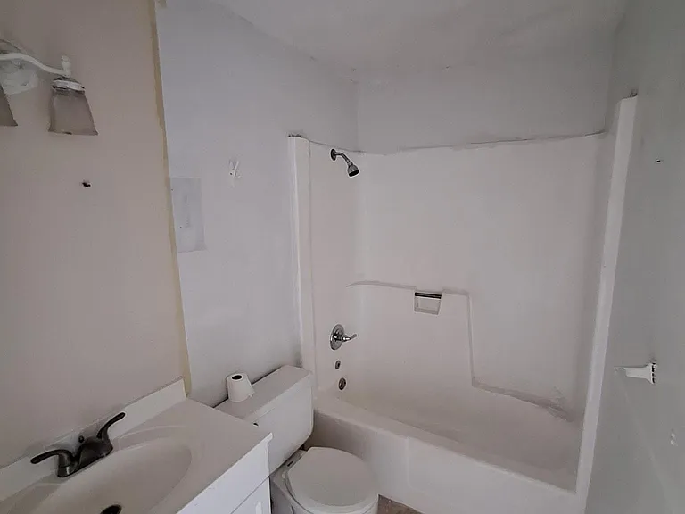 5192 NE 6th Ave #823 — Photo 12
