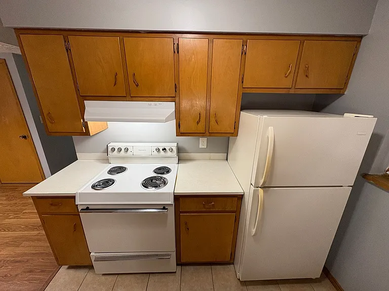 2335 B — Photo 7