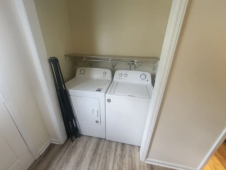 1810 N Main St — Photo 9