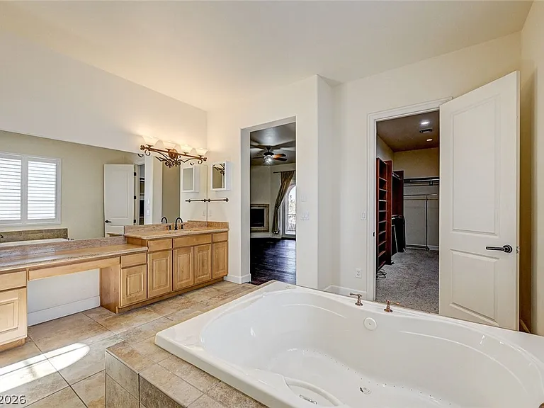 8490 Via De Bellasidra Ct — Photo 49