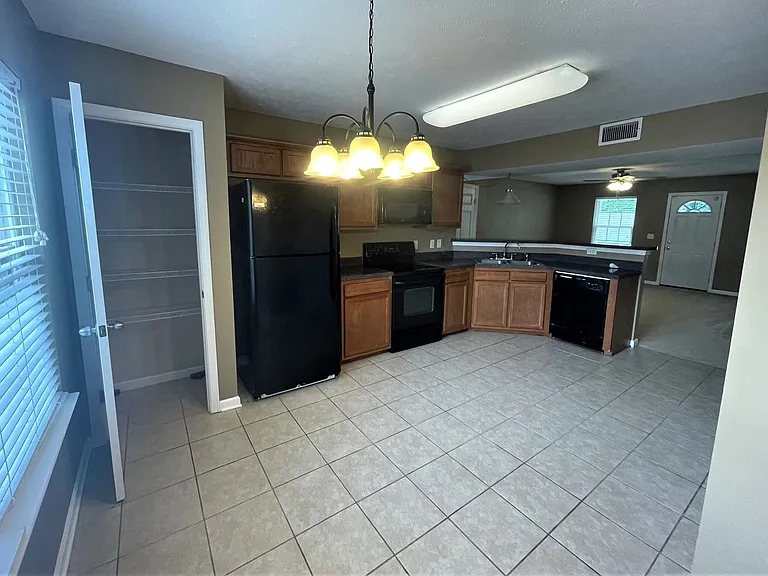 3164 Prater Ct — Photo 9
