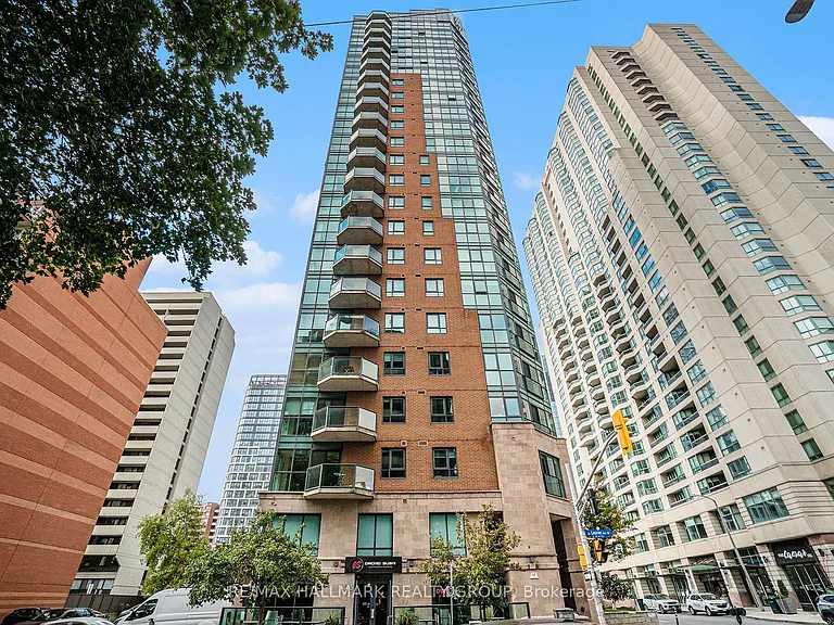445 Laurier Ave W #Penthouse 4 — Photo 1