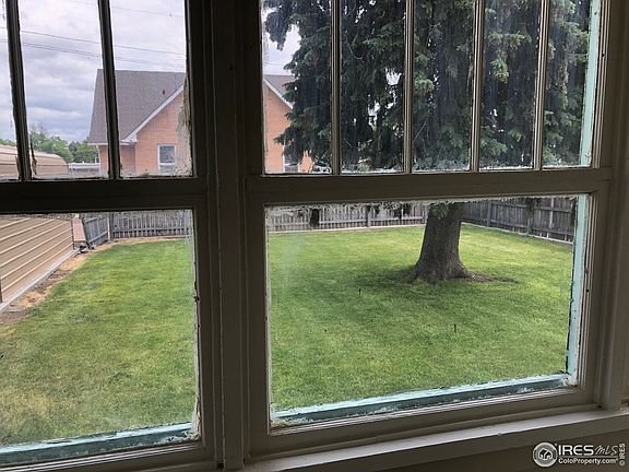 4th image of 241 S Morlan Ave