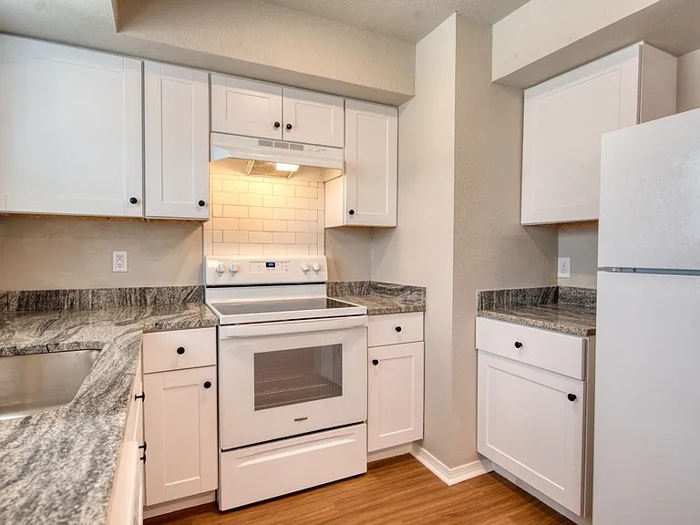 1001 E Main St #B-1 — Photo 10