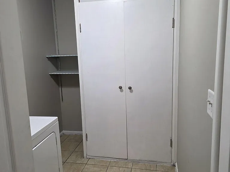 621 S Village Dr — Photo 14