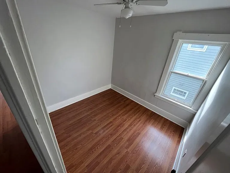 Bed 3 has no closet. presently used as an office