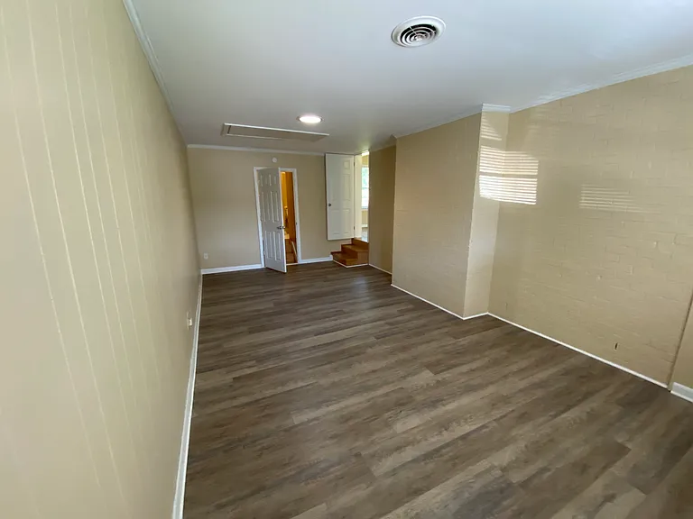 109 Caran Rd — Photo 7