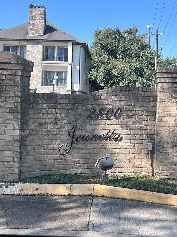 1 bed, 1.0 bath, 746 sqft, $1,250 — Photo 1