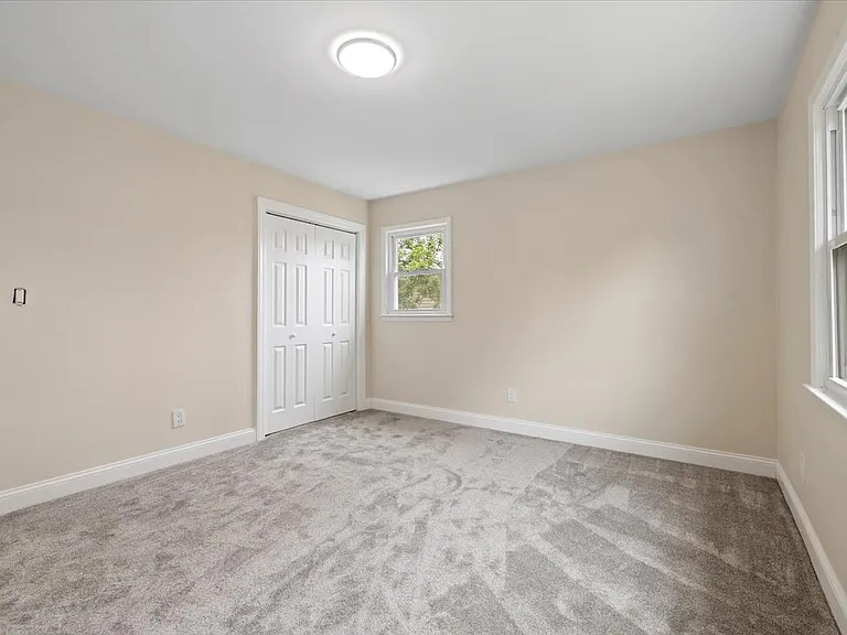 6 Hallock St #2 — Photo 9