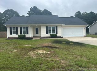 75 Tradewind Dr, Spring Lake, NC 28390