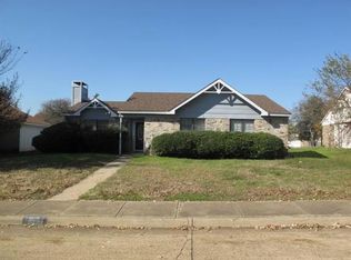 1031 Meadow Run Dr, Duncanville, TX 75137