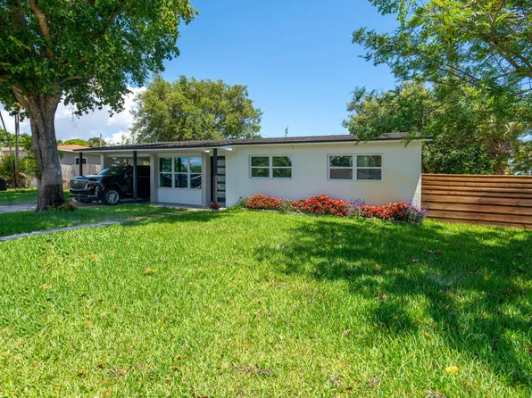 623 Evergreen Drive, Lake Park, FL 33403